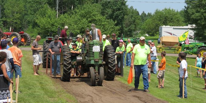 Aged Iron Tractor Pull