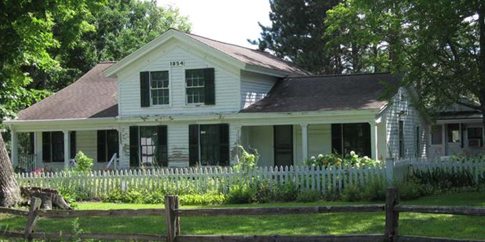 Hutchinson House Historic Museum