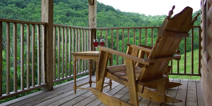 A perfect porch. A perfect view.
From every cabin here at The Kickapoo Valley Ranch Guest Cabins. In every season.