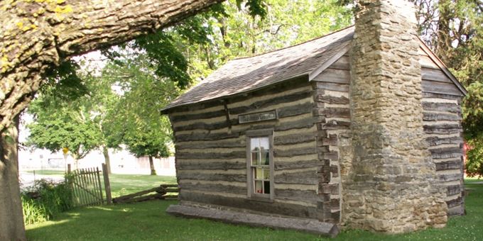 1837 Goodrich Cabin.  Photo by Gail Nordlof