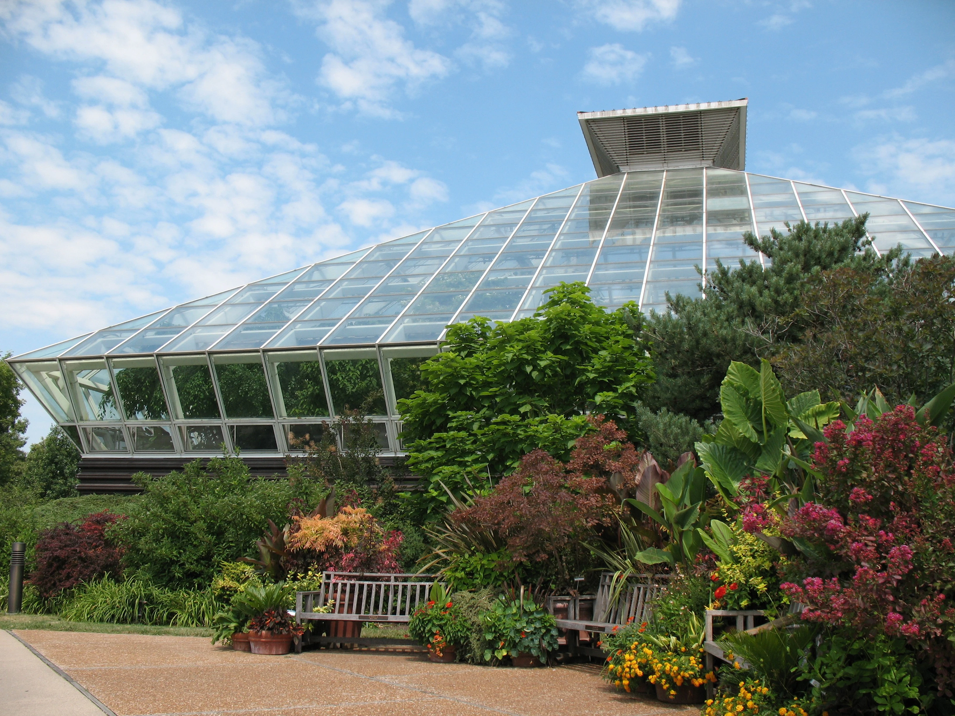 Olbrich Botanical Gardens & Bolz Conservatory | Travel Wisconsin