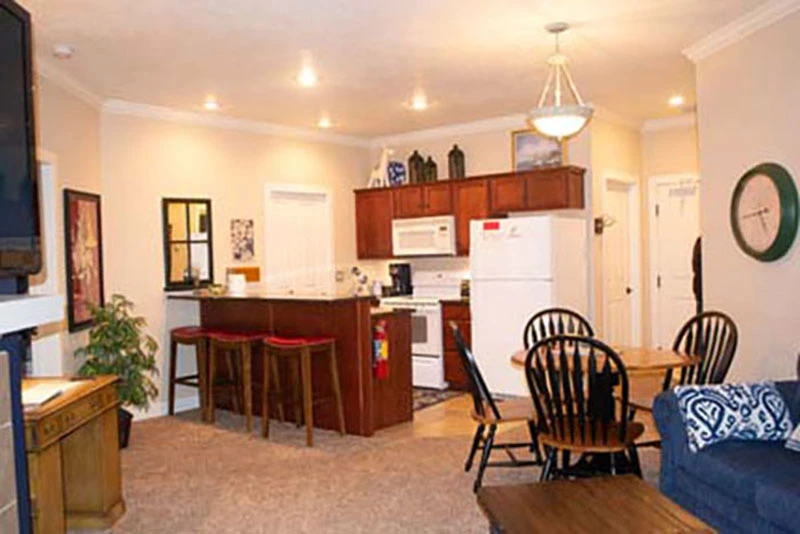 Horseshoe Bay Club Cottages | Travel Wisconsin
