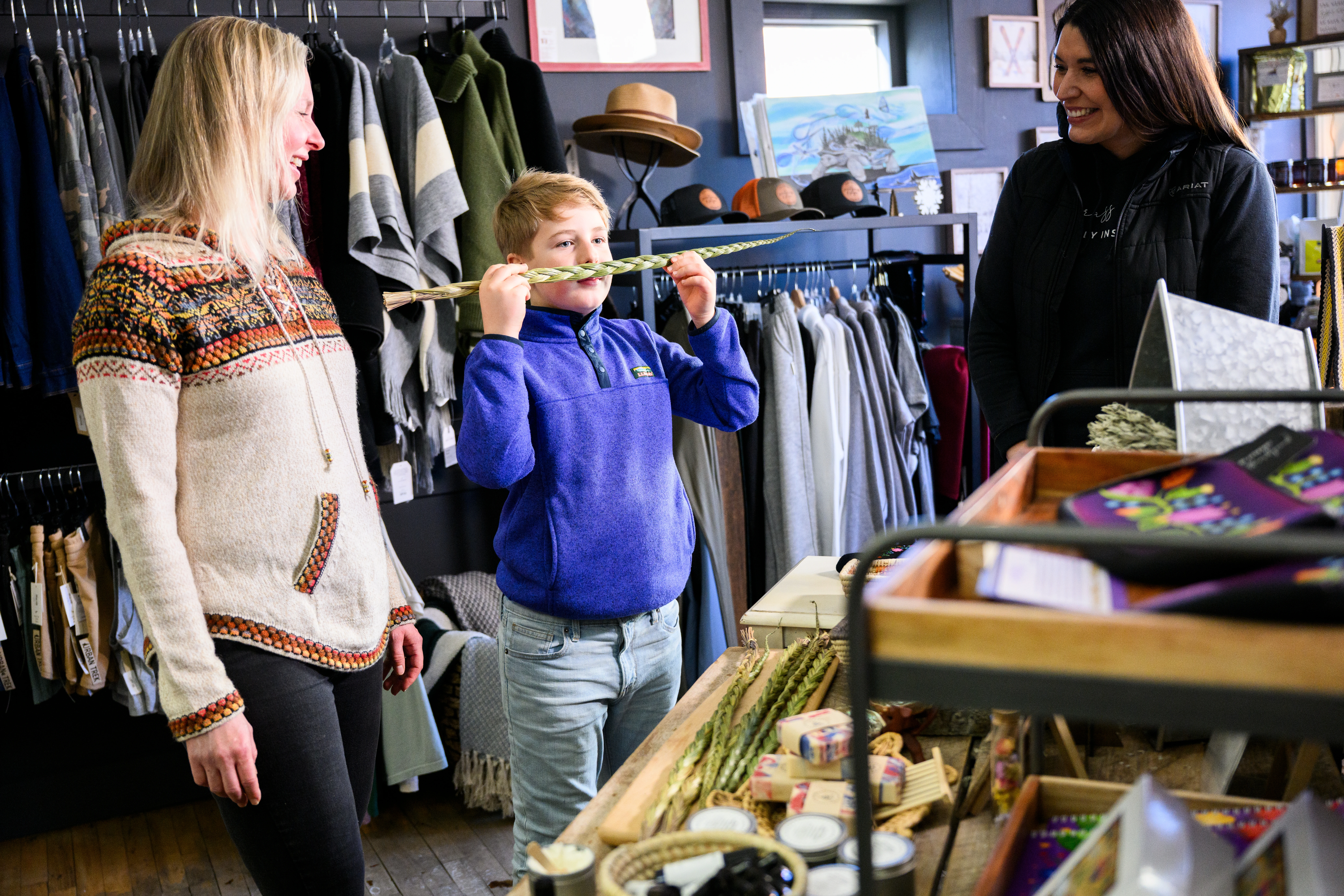 MTittel_TravelWI_H2BH_02-25_Hayward_3920 sweetgrass and sage MTittel_TravelWI_H2BH_02-25_Hayward_3920 sweetgrass and sage