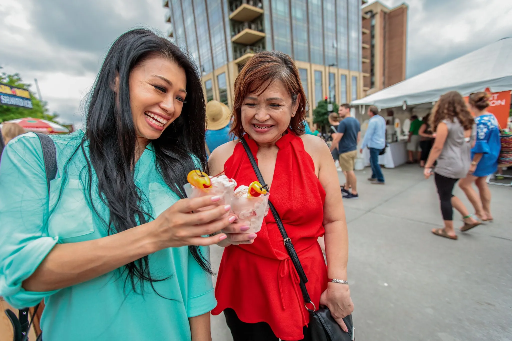 mother and daughter at taste of madison mother and daughter at taste of madison