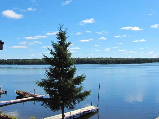 7 Lakeside Cabins on Wisconsin’s Eau Claire Chain