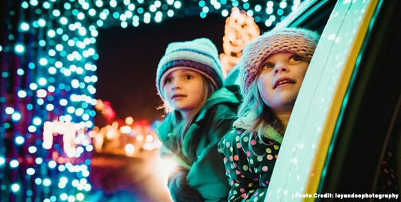 Holiday Lights: Spectacular Shows in Wisconsin