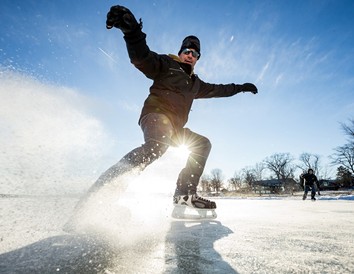 5 Spectacular Ice Skating Spots in Wisconsin