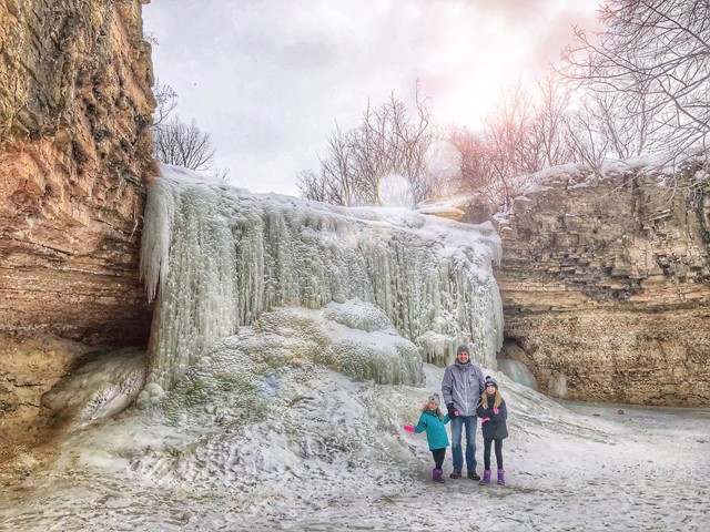 8 Astonishing Frozen Waterfalls in Wisconsin