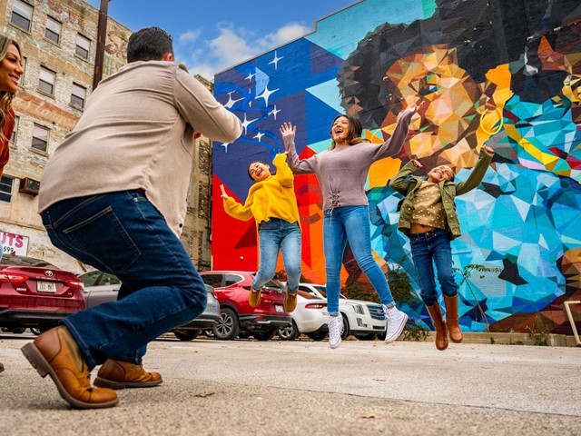 A Weekend of Exploration & Hands-On Family Fun in Milwaukee