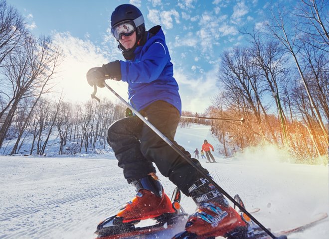 Downhill Skiing/Snowboarding