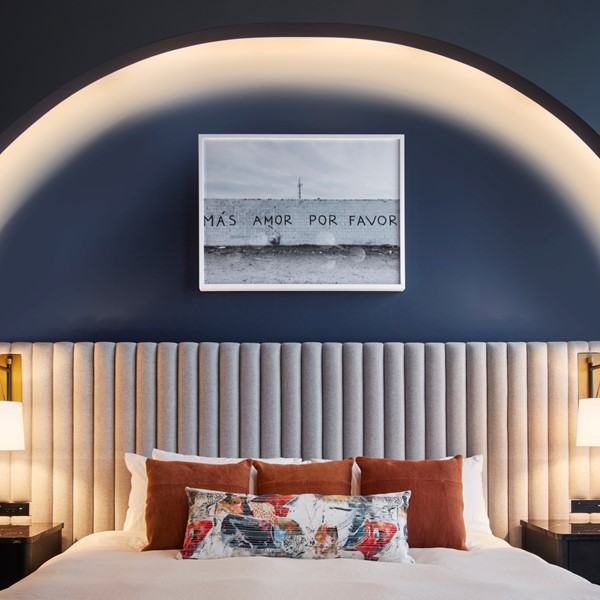 Milwaukee Hotel Month Listing