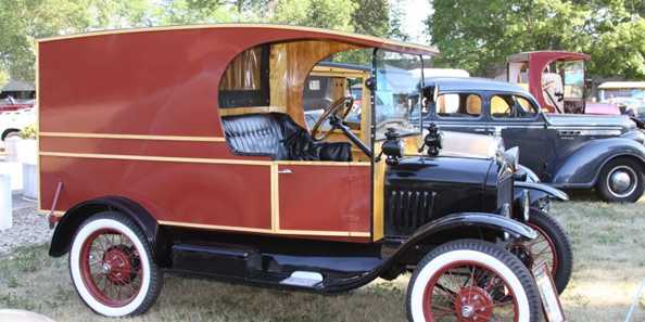 1912 Ford Model T Delivery Truck