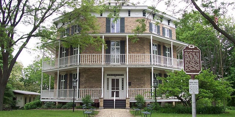 Octagon House