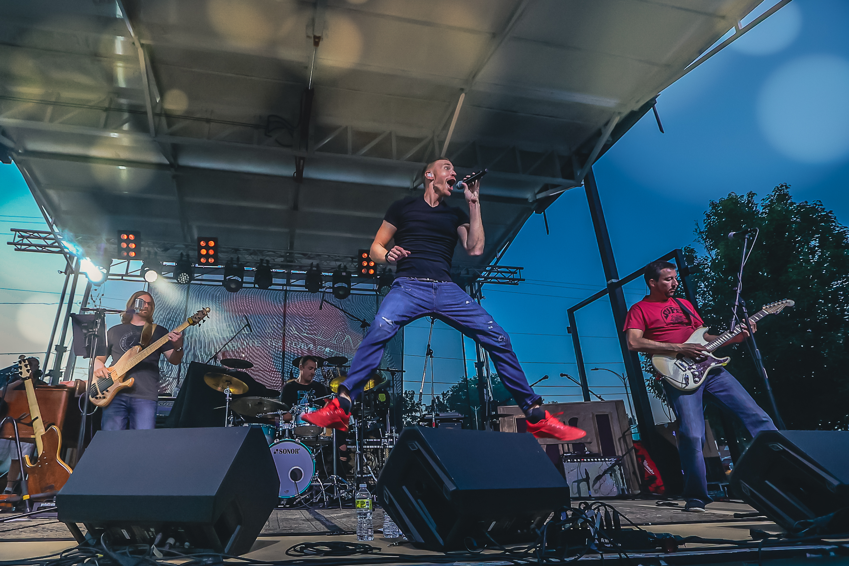 Live music on main stage