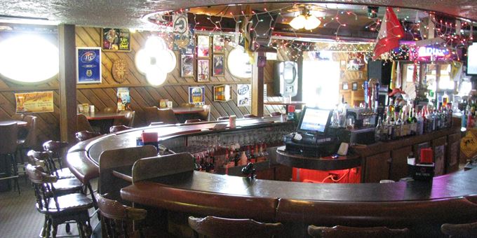 Club 13 Restaurant &amp; Lounge, Phillips