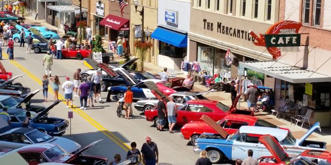 Lots of classic cars to look at on Cook Street.