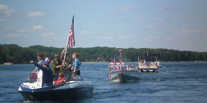 Stone Lake Boat Parade