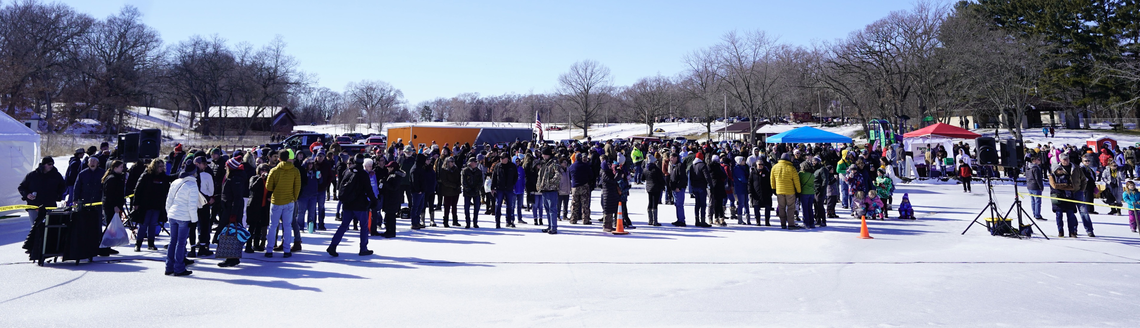 Crowd at Lake Ripley Park