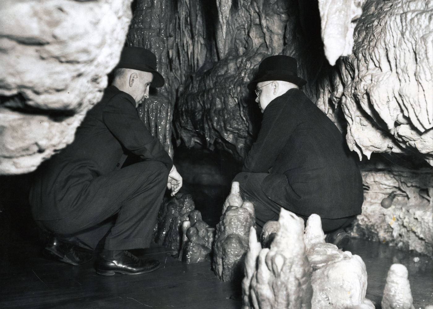 Carl Brechler and Fred Hanneman discuss expanding the cave.