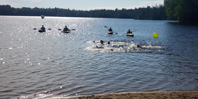 MK Splash-N-Dash competitors swimming in Jack Lake.