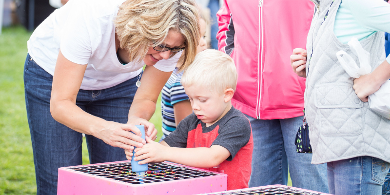 Kids crafts at Art in the Park