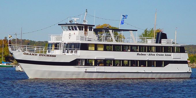 Cruise on the St. Croix in Hudson!