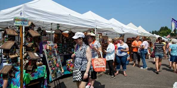 Arts and Crafts Show in Lakewood 2014. Photo Credit to: Tom Padjen