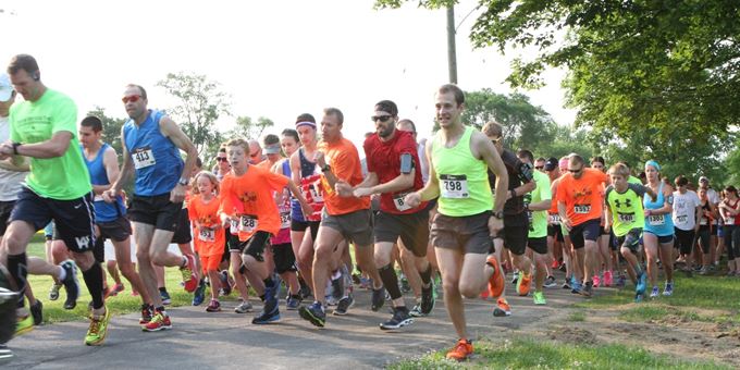 The Fourth of July annual 10k/5k/1mile fun run/walk takes participants through beautiful Leonard-Leota Park.  The event is held early enough in the morning to enable participants to still enjoy the parade.
