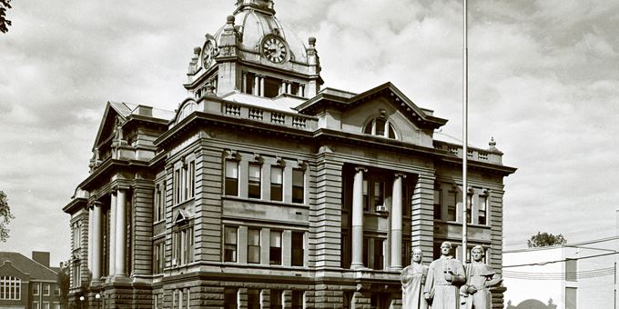 Brown County Courthouse.