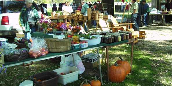 Amish Market and Market in the Park