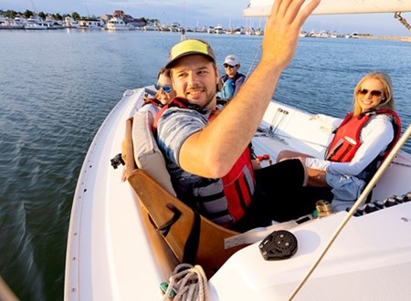 Historical building loading=