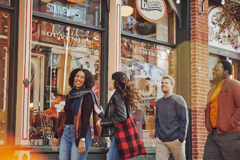 friends group shopping downtown la crosse, wisconsin