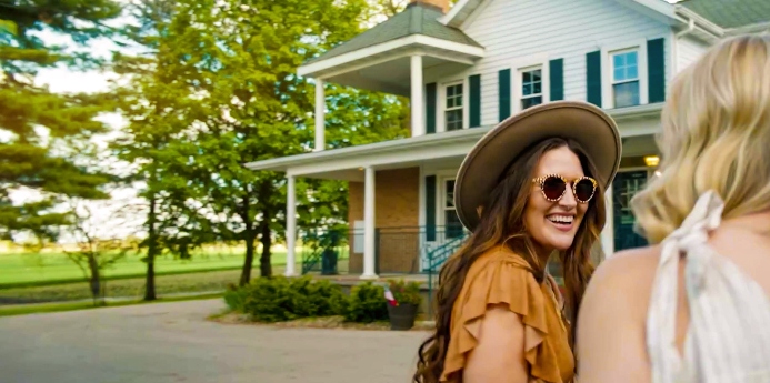 three women at J henry distillery
