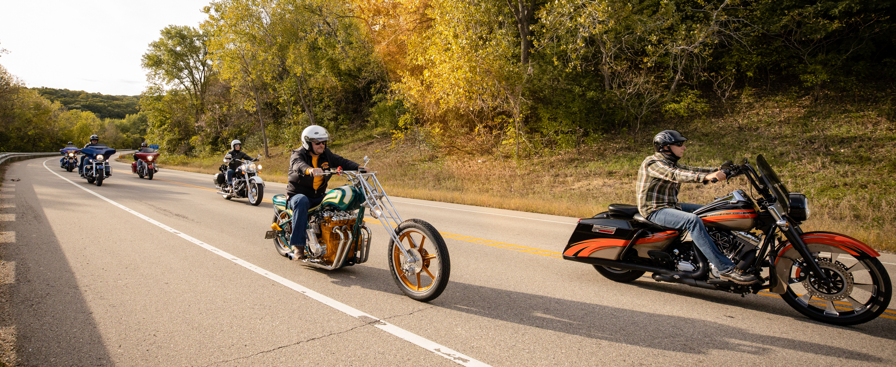 Scenic Byways-083 Motorcyclists on Great River Road