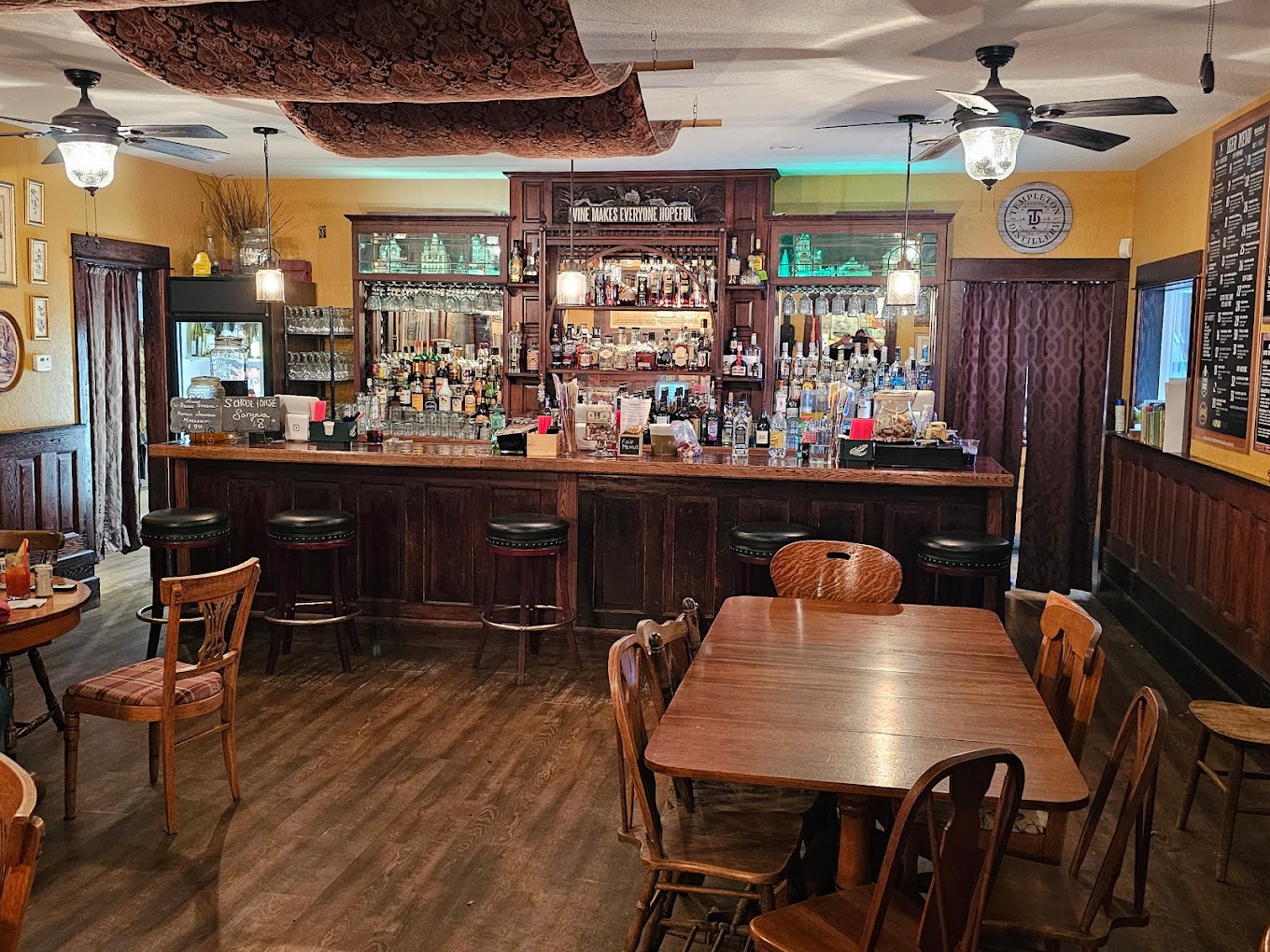 Red Schoolhouse Wines &amp; Spirits