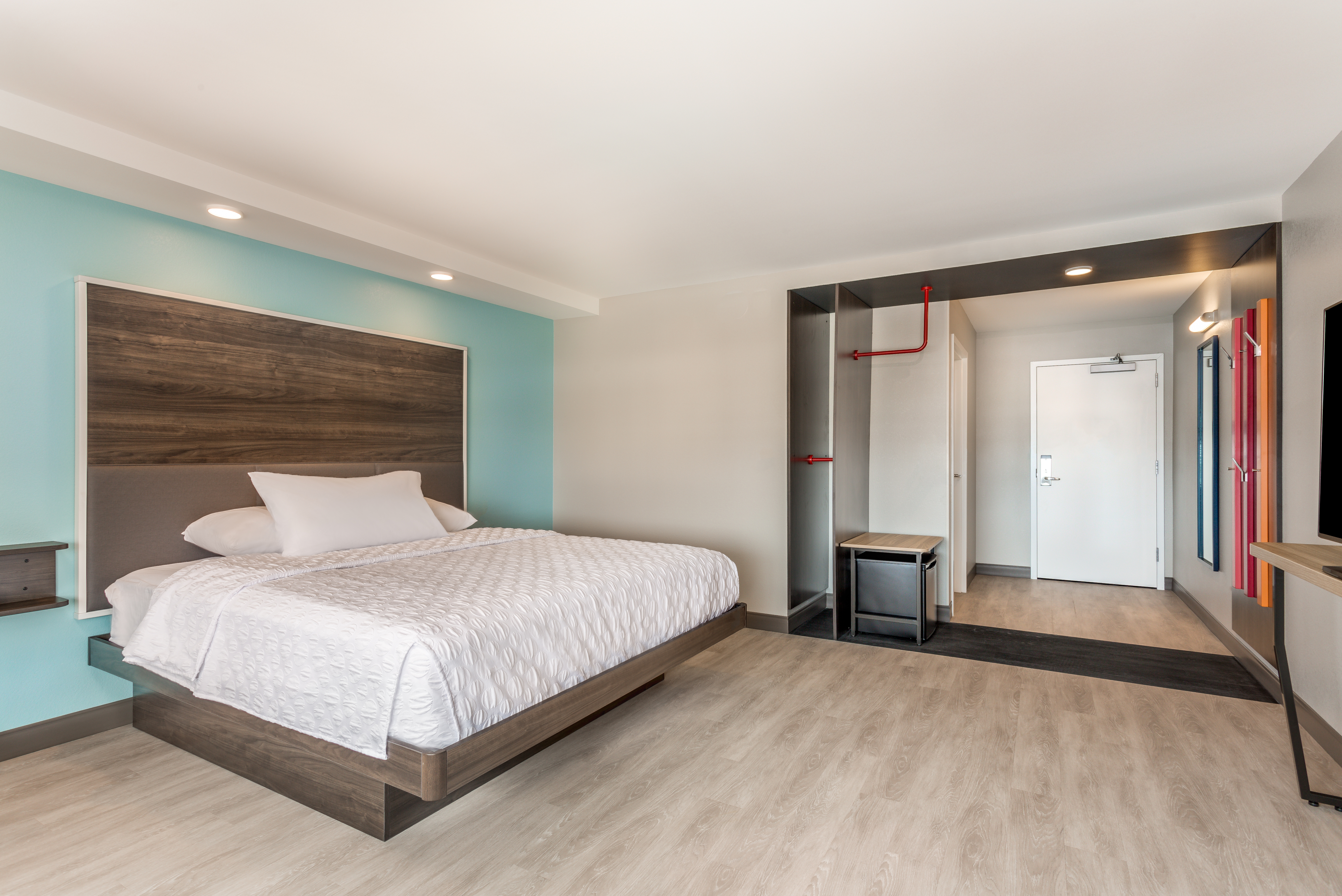 Tru Madison West King Room