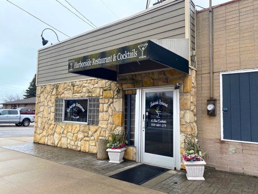 Manitowoc Harborside Restaurant storefront