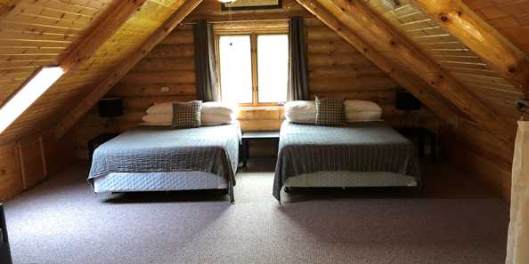 The Lodge - upstairs area with 2 queen beds