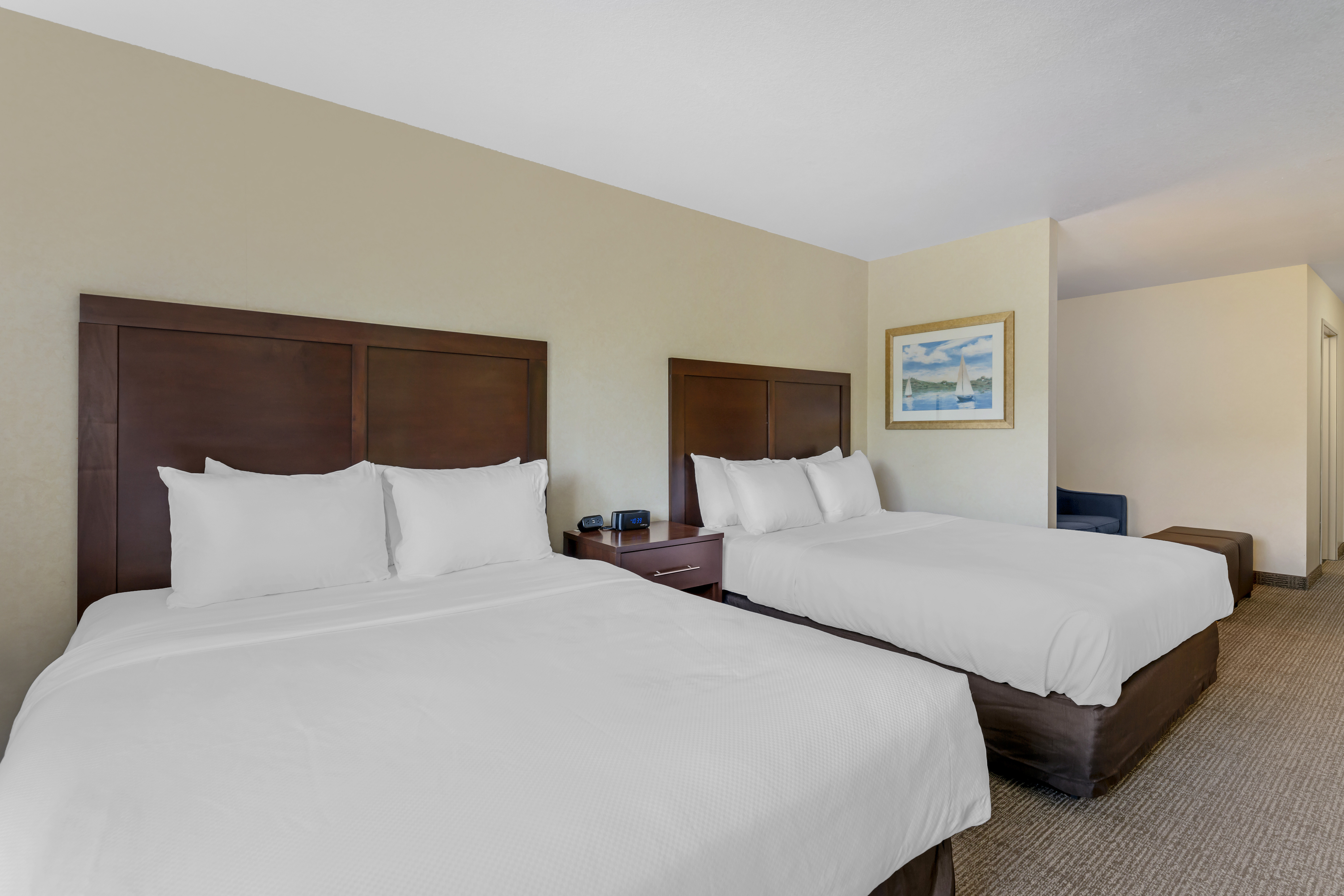 Sleeping room at Comfort Suites