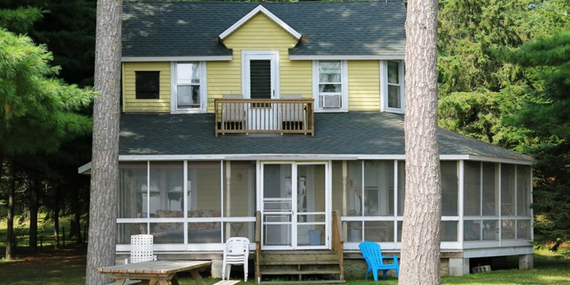 100-year old lake house with modern amenities