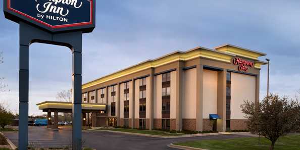 Book a stay at our Appleton hotel and enjoy great accommodations, free hot breakfast and free WiFi.