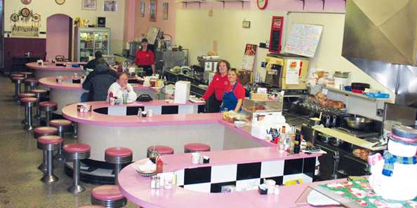 Shawano&#39;s original 50&#39;s diner serving great old fashioned food just like Grandma&#39;s.