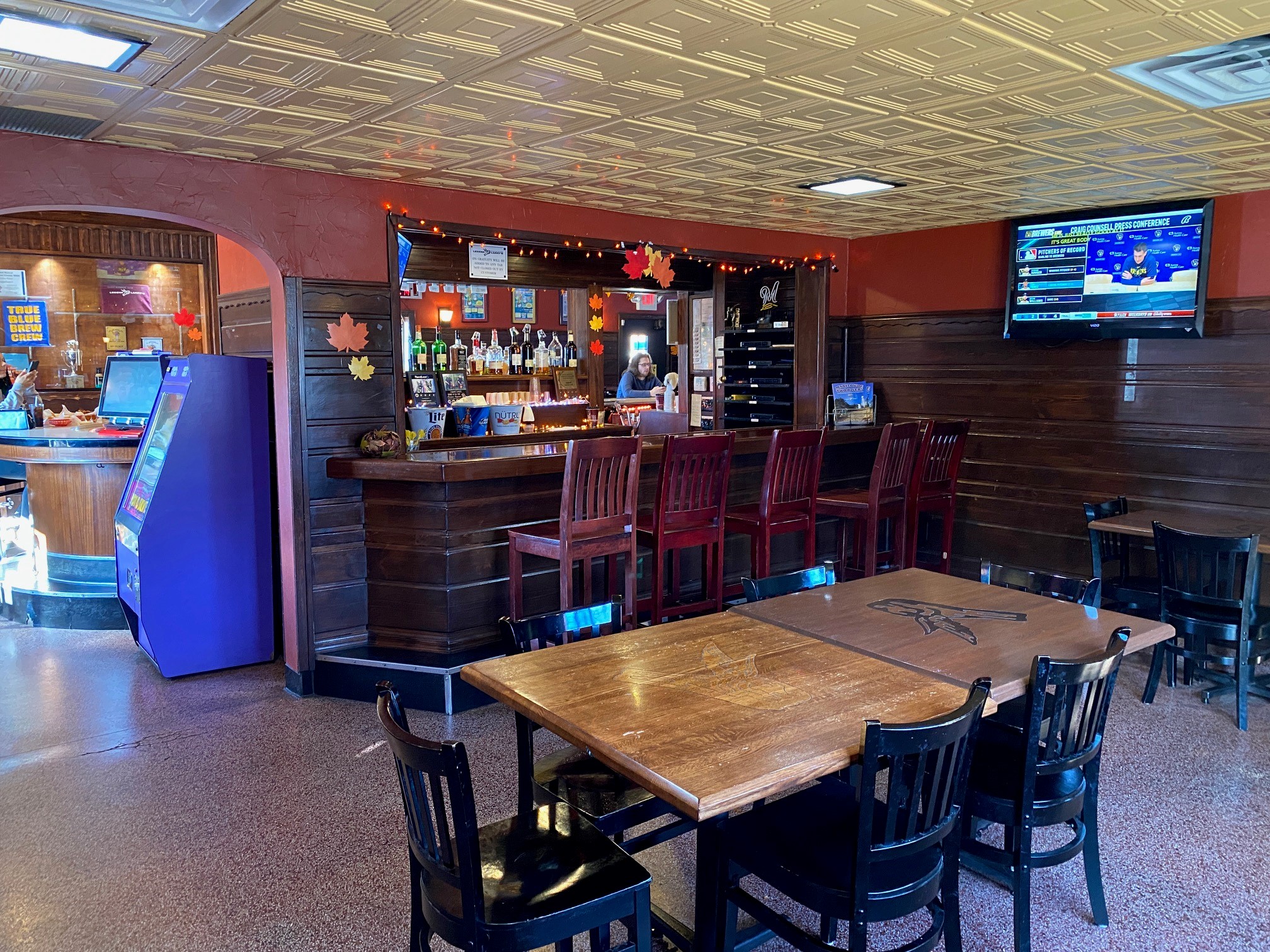 Legend Larry's dining area and bar