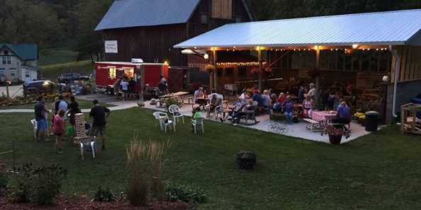 A gorgeous night at Winghaven Pizza Farm