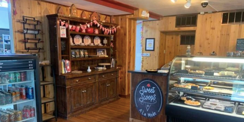 Sweet Scoop A' La Mode, Cambridge, WI
Ice Cream Parlor
Bakery