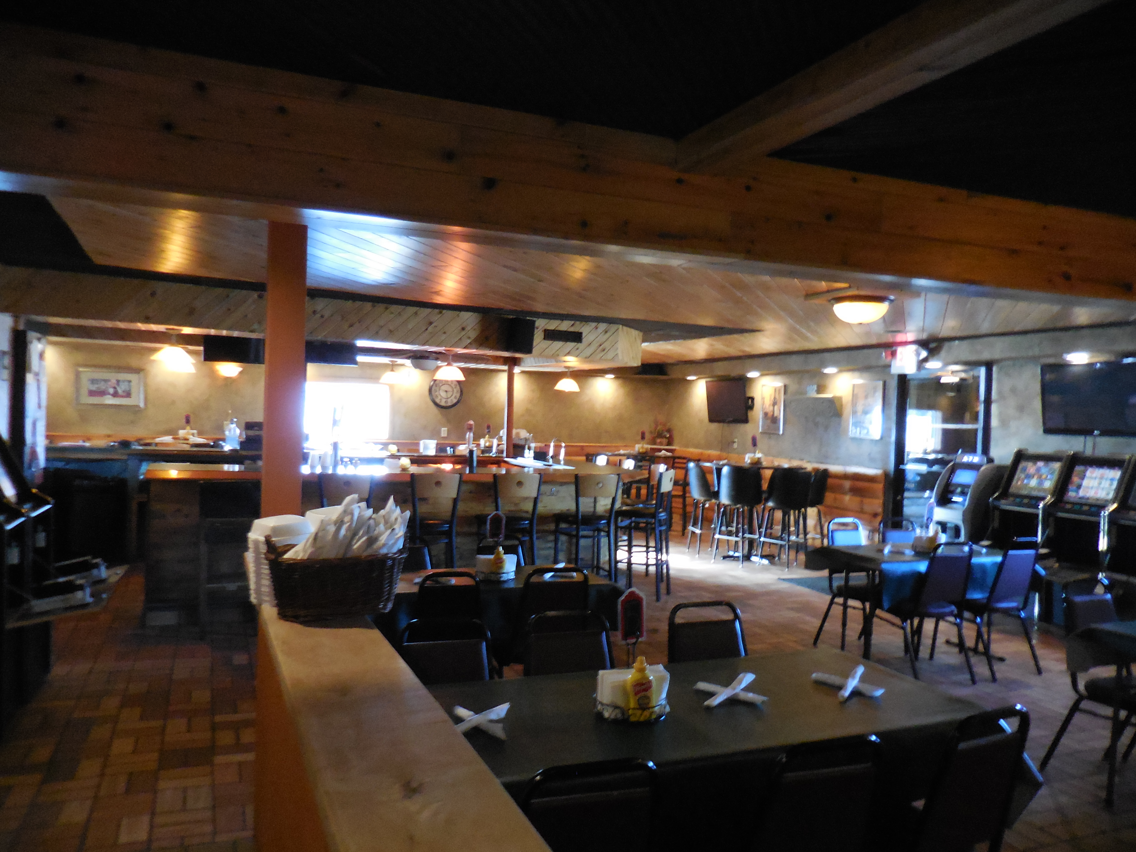 Heartbreakers Bar & Grill Travel Wisconsin