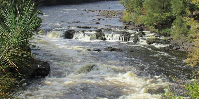 Piers Gorge located in Norway, Michigan on the Menominee River, you must take Highway 8 into Michigan to reach Piers Gorge. Once across the river, watch for signs. Take a left at the sign. Park in the designated area. It&#39;s about a 1/2 mile walk to Pier&#39;s Gorge.