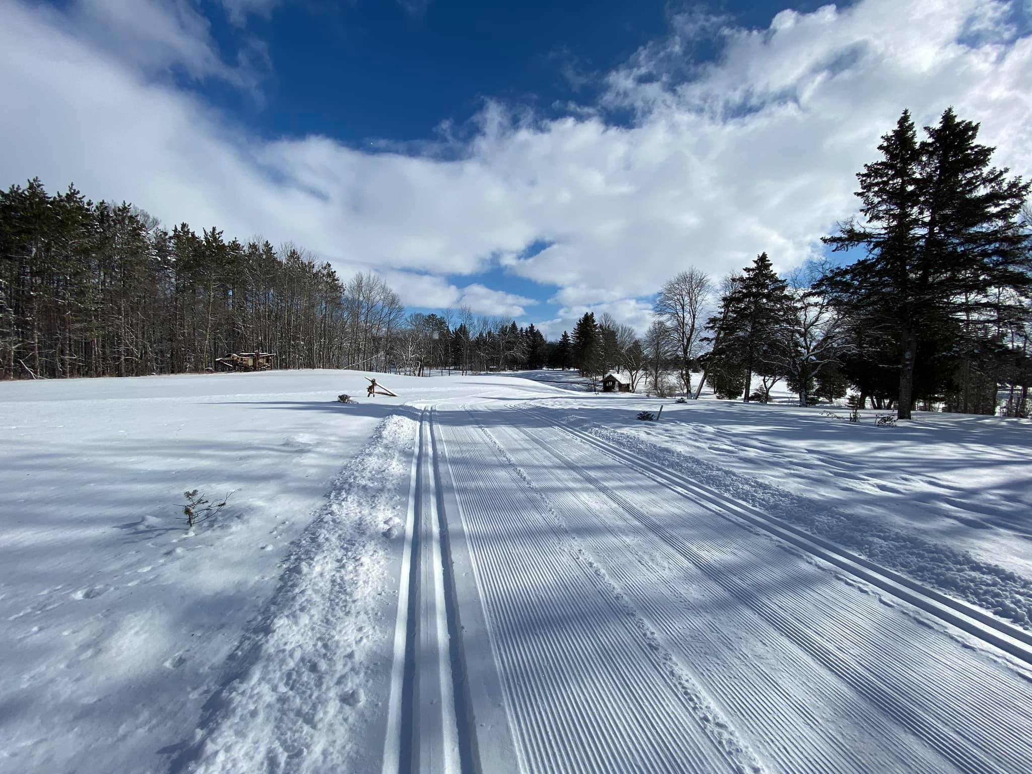 3 Trails groomed for skiing and snowshoeing