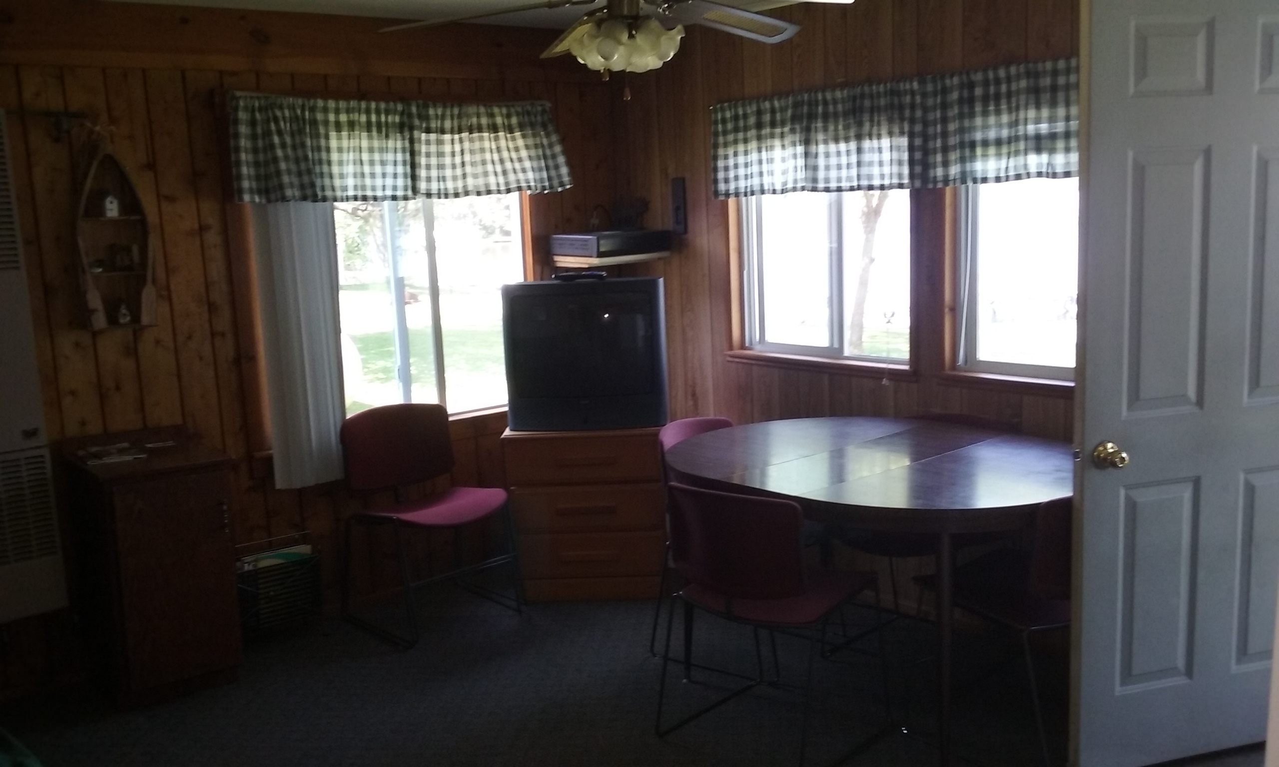 Loon Bay Resort-Living Area