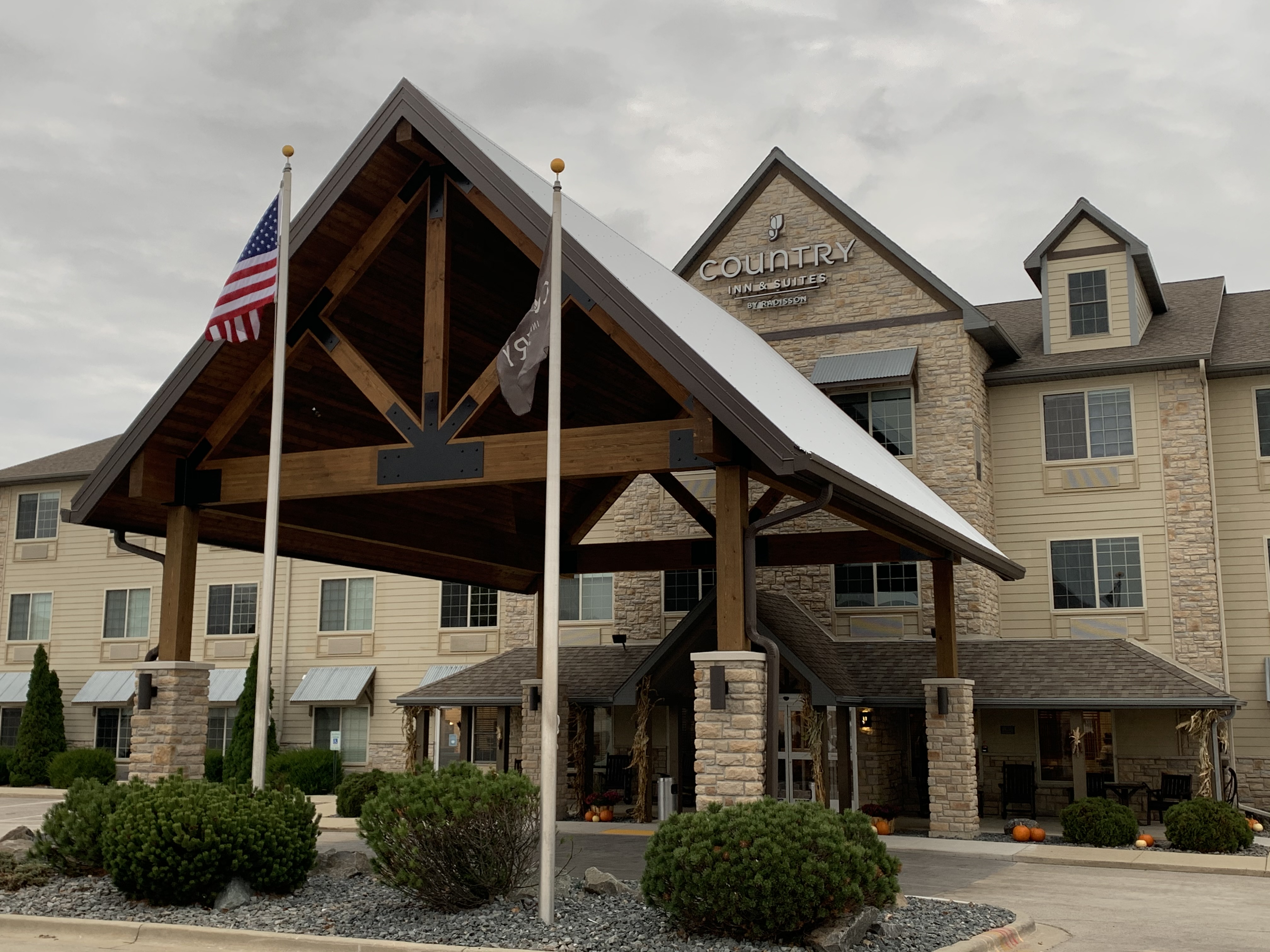 Country Inn & Suites by Radisson, Pigeon Forge South, TN Review - Pigeon  Forge , United States of Am - YouTube